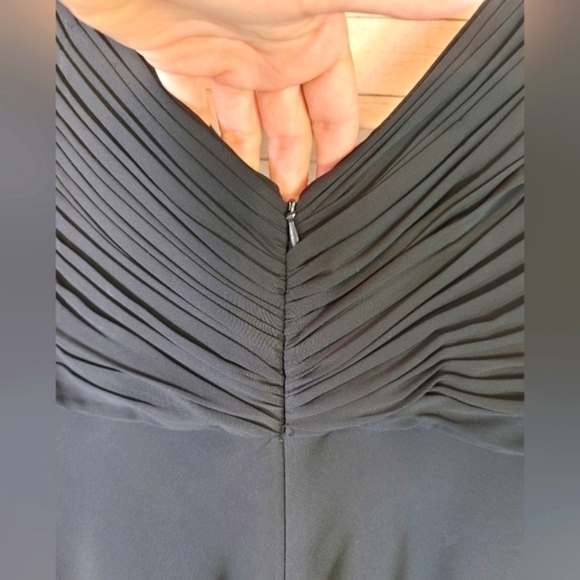 ADRIANNA PAPELL RUCHED BUST CHIFFON BLACK DRESS, SZ 8 - Picture 10 of 14